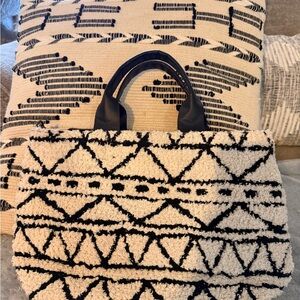 a new day Black and Cream Textured Tote